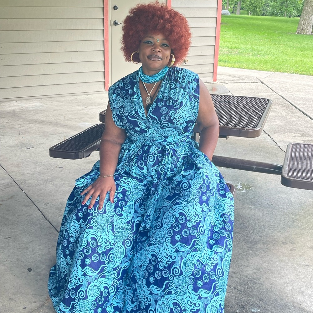 African infinity dress! Beautiful and vibrant 2 dresses left in this color!